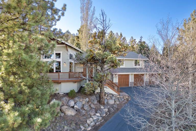 Children-friendly beautiful house with patio | Pets allowed in Bend, OR