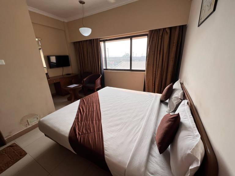 The Hotel Royal Plaza