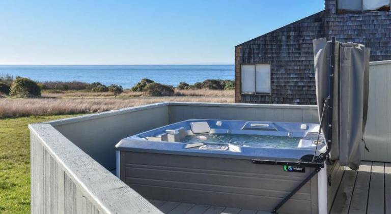 Vacation home with pool in Sonoma, CA