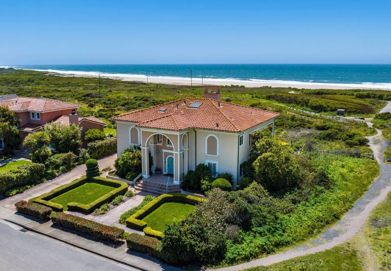 House  Half Moon Bay