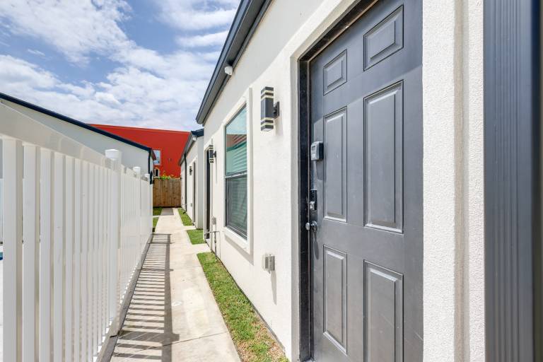 3 Blocks to Beach! Pet-Friendly South Padre Studio — photo 3