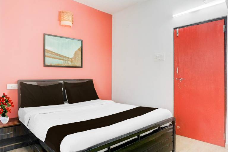 Super Hotel O Dhanori Near Pune Airport