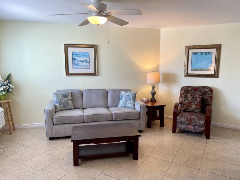 Condo with 1 room for 6 persons — photo 2