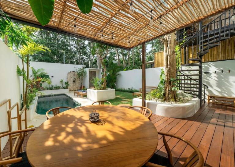 Villa with terrace, private pool & yard | Good for workation — photo 3