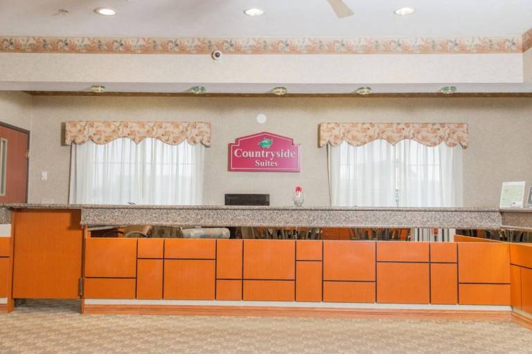 BridgePointe Inn & Suites by BPhotels, Lincoln I-80 & 27th St — photo 3
