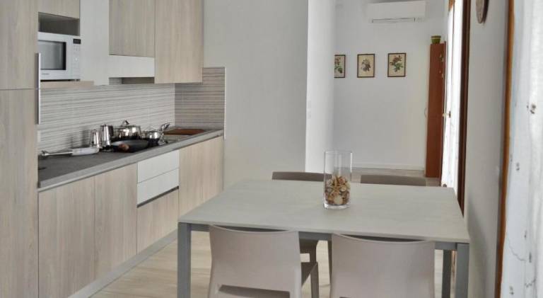 Apartment with 2 rooms for 5 persons — photo 3