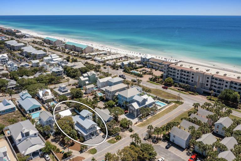 Flirty Flamingo- Pet-Friendly Vacation Home Near Beach with Private Pool Area — photo 5