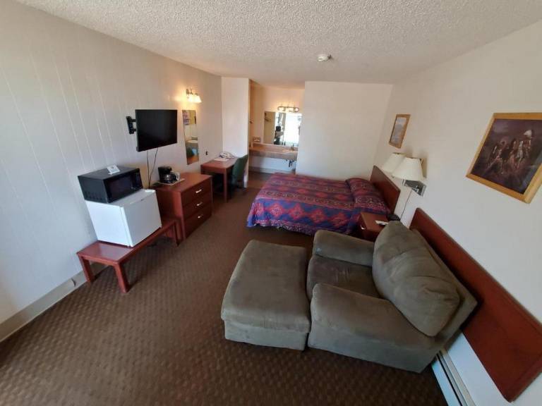 Riverside Inn — photo 4