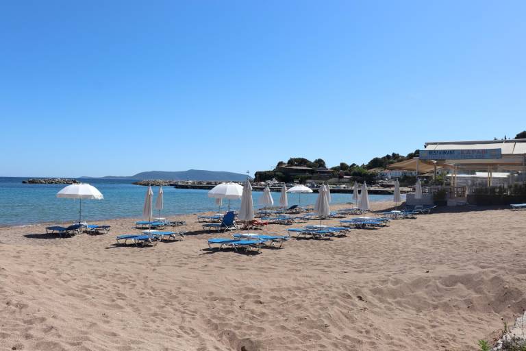 σπίτι Paralia Finikounta