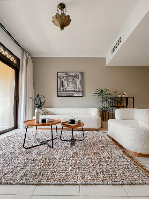 Fully equipped wonderful holiday apartment with pool & terrace | Close to Burj Khalifa | Suitable for remote work | Pet-friendly in Dubai