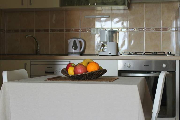One bedroom apartment with terrace and sea view Jelsa, Hvar (A-15348-b) — photo 5