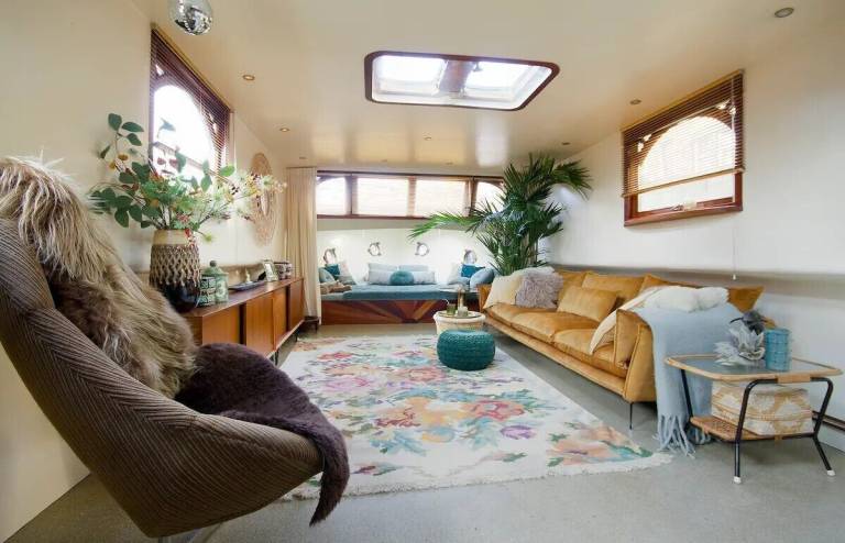 Houseboat Amsterdam
