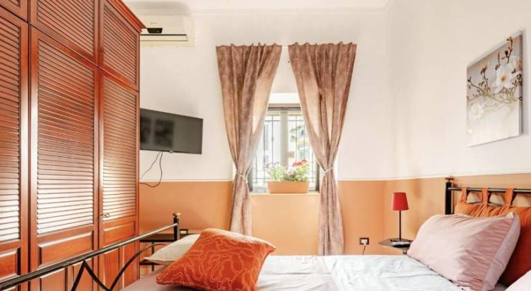 Beautiful apartment | Perfect for remote work | Pets allowed in Naples