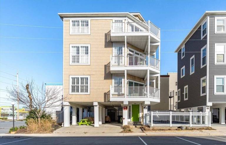 House Fenwick Island