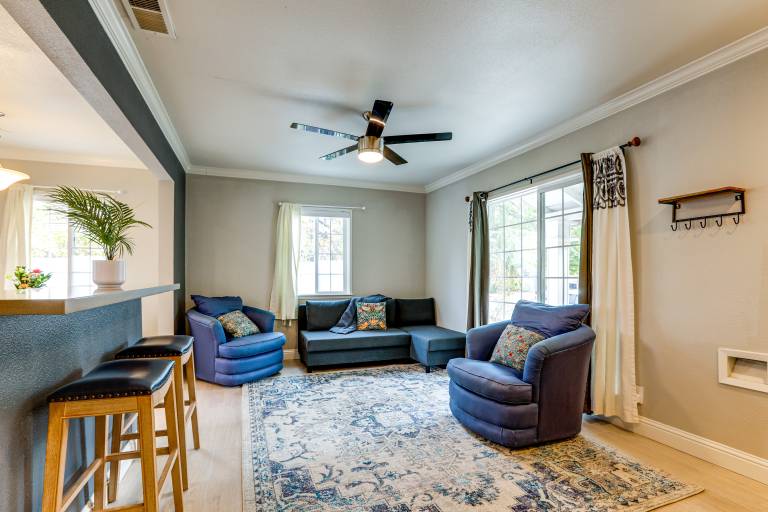 Walkable Location Sacramento Home w Patio