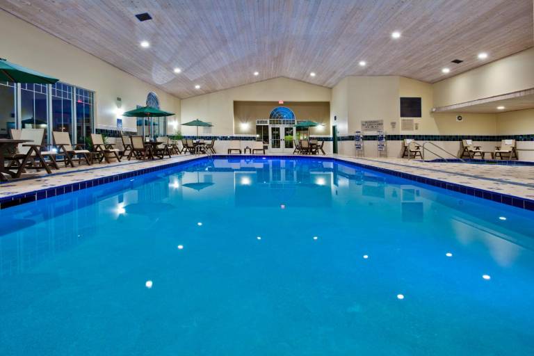 Country Inn & Suites by Radisson, Des Moines West, IA — photo 3