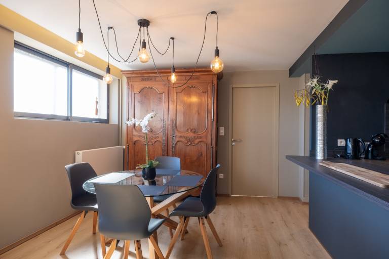 Family-friendly apartment with fast internet, terrace & yard | City view | Dogs allowed — photo 2