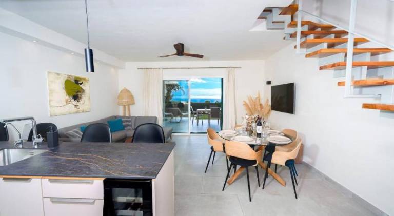 Charming vacation home with pool | Dogs allowed — photo 4