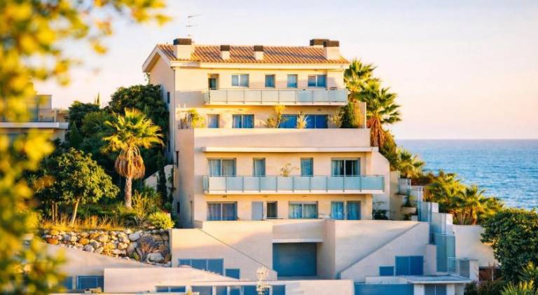 Tranquil Duplex Sitges, sea views, private parking, terrace — photo 4