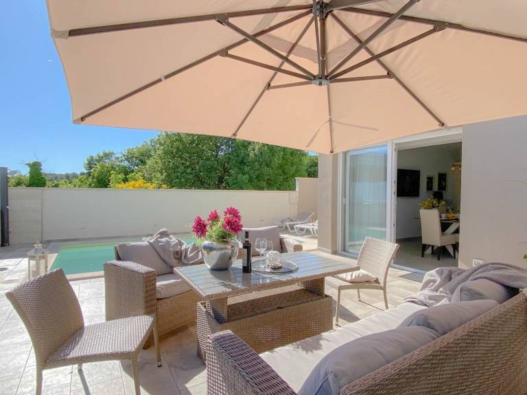 House with terrace & private pool — photo 3