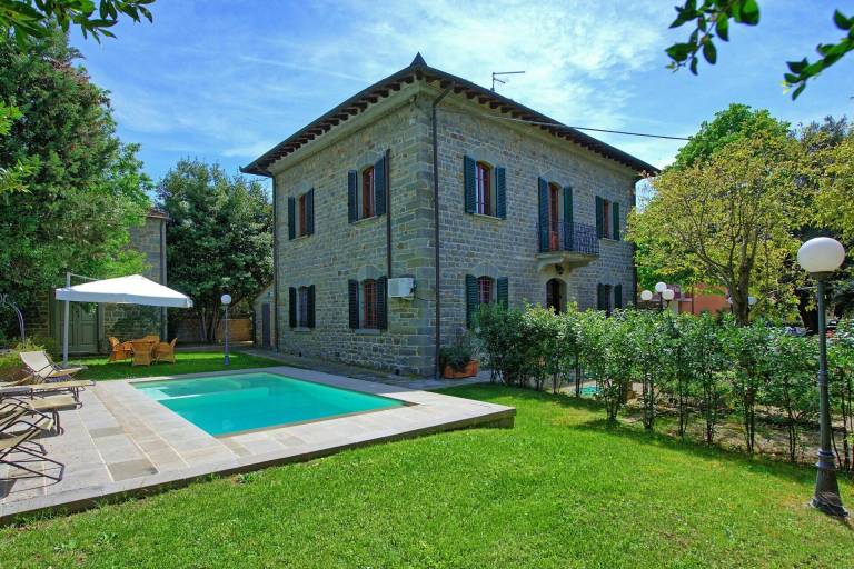 Villa with garden, barbecue & private pool in Cortona