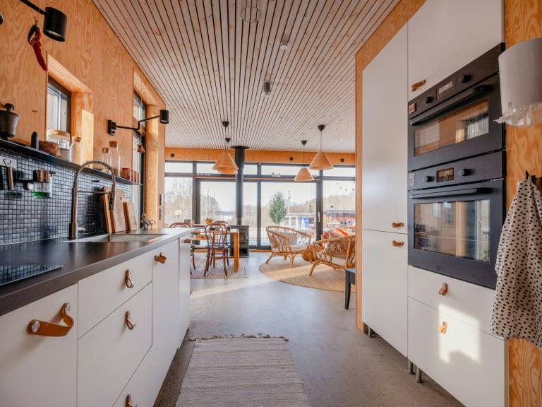 Vacation home with sauna, terrace & garden | Suitable for remote work — photo 3