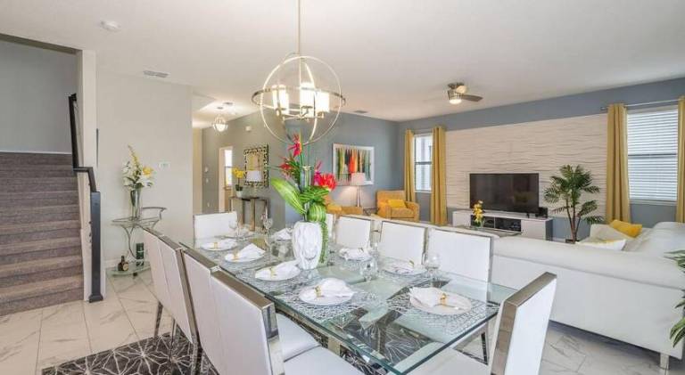 Charming villa with hot tub & pool | Pet-friendly — photo 4