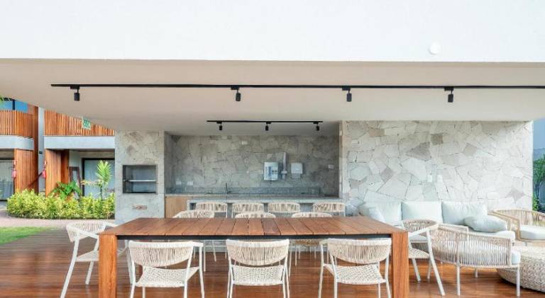 Apartment with pool — photo 3