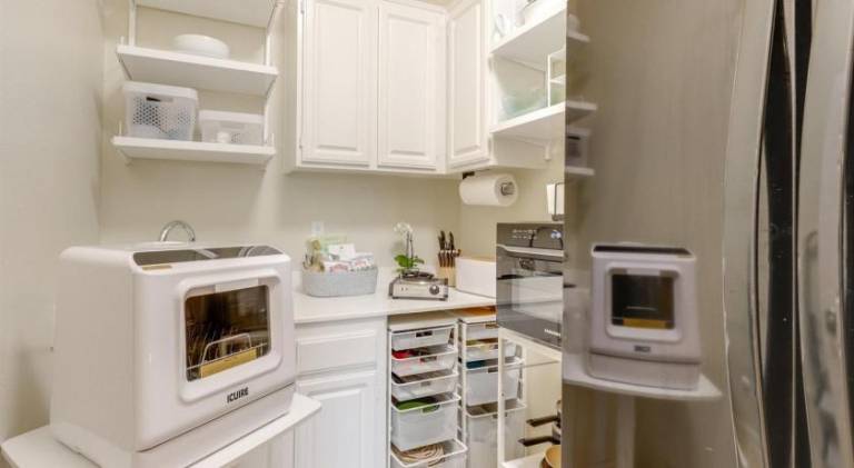 Rental apartment with jacuzzi & pool in Chula Vista, CA