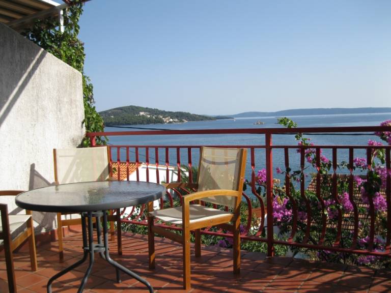 Ferienwohnung in Seget Vranjica mit Meerblick, Balkon, Klimaanlage, W-LAN (215-1) in Seget