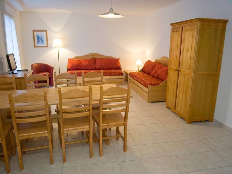 Spacious duplex 2 rooms, quiet, Wifi, pets allowed — photo 2