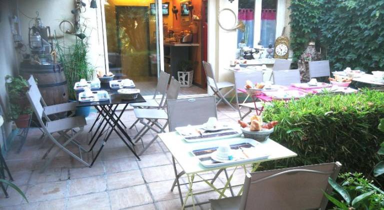 Hotel du Tricastin — photo 2