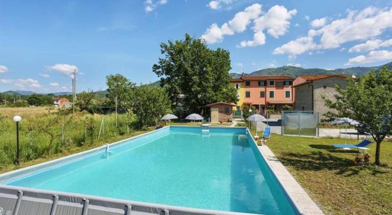 House with yard & pool | Pets allowed in Capannori