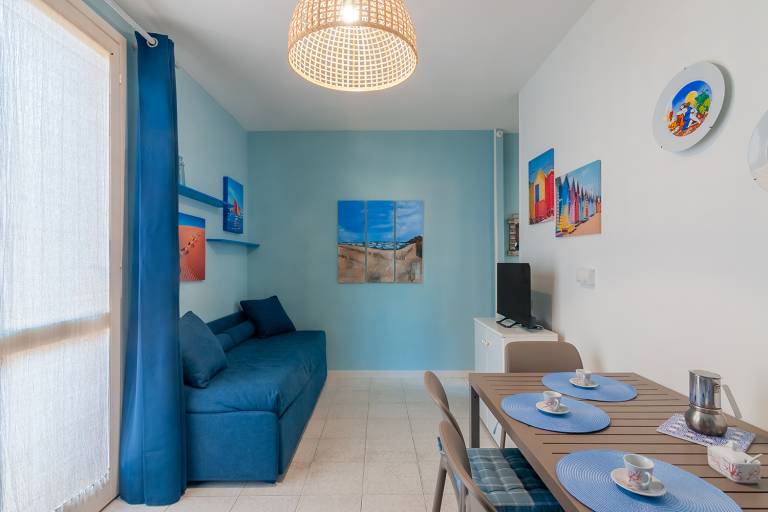 Child-friendly holiday apartment with terrace | Nature view | Next to the beach | Pets are welcome — photo 3