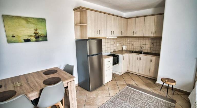 Holiday apartment with garden & patio — photo 5