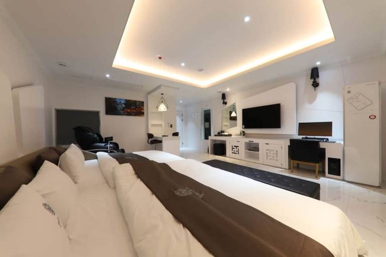 Hotel Encore