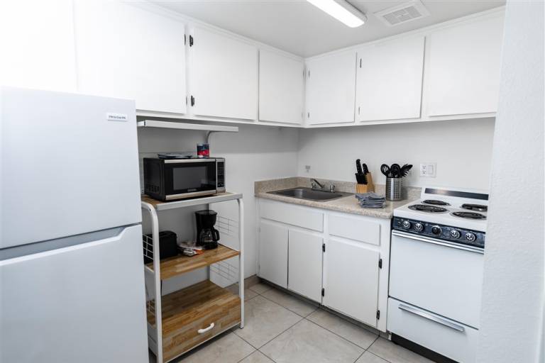 Rental apartment with grill, private pool & hot tub | Mountain view | Pets are welcome — photo 5