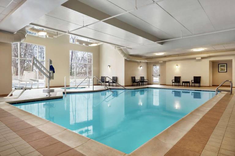 Hampton Inn & Suites Poughkeepsie — photo 4