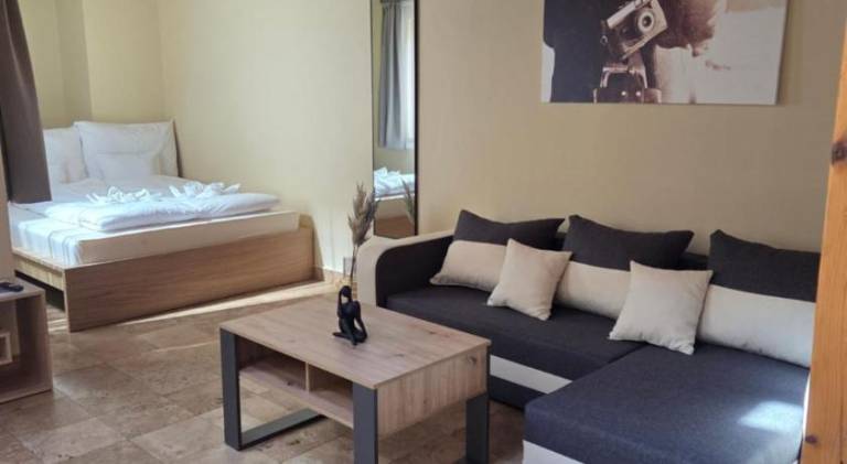 Holiday apartment with 2 rooms for 6 persons — photo 2