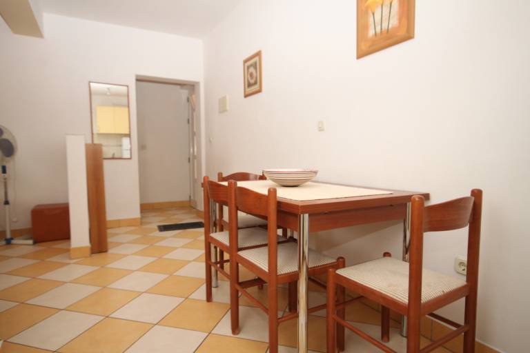 Two bedroom apartment with balcony and sea view Ivan Dolac, Hvar (A-8734-d) — photo 5