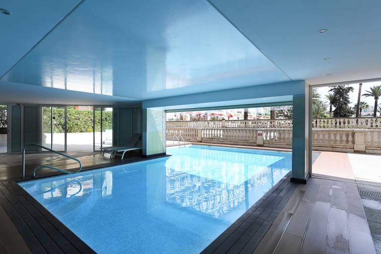 Apartment with patio, pool & sauna — photo 3