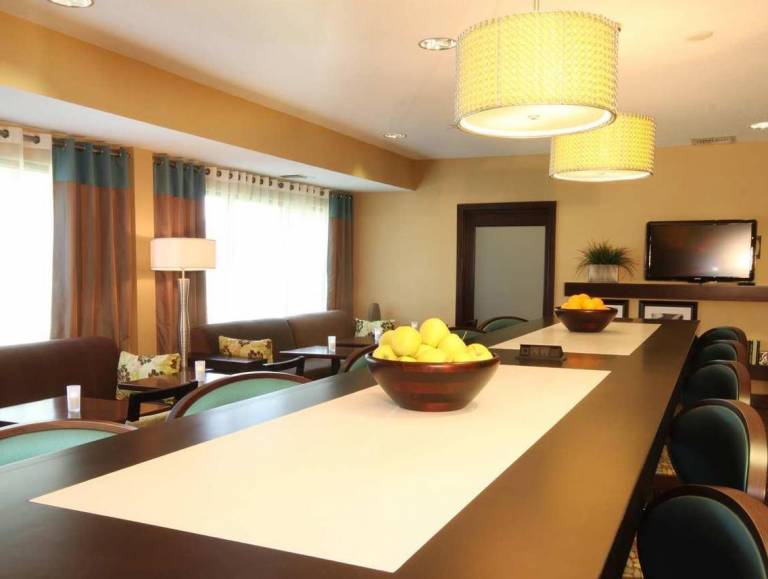 Hampton Inn East Lansing — photo 4
