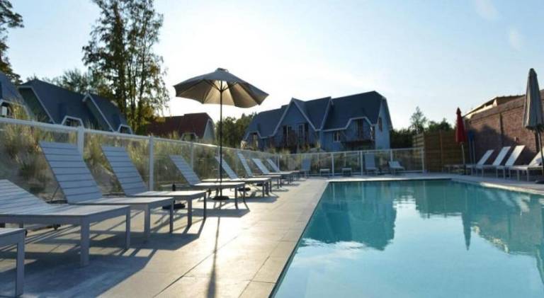 Vacation home with terrace & pool — photo 2
