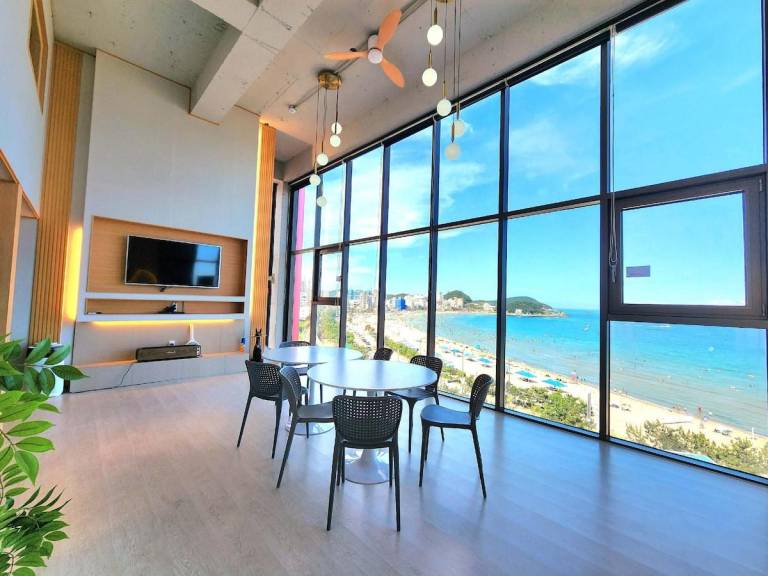 House Songjeonggwangeogol-ro 82beon-