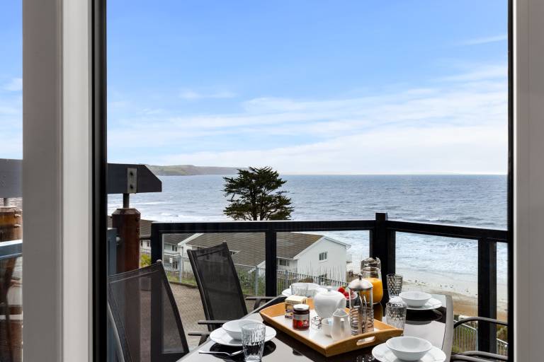 Child-friendly lovely apartment | Panoramic view | Beach nearby | Pets are welcome — photo 2