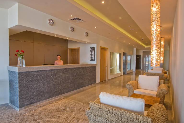 Serviced apartment with pool, patio & sauna | Beach nearby | Perfect for remote work | Pet-friendly — photo 4