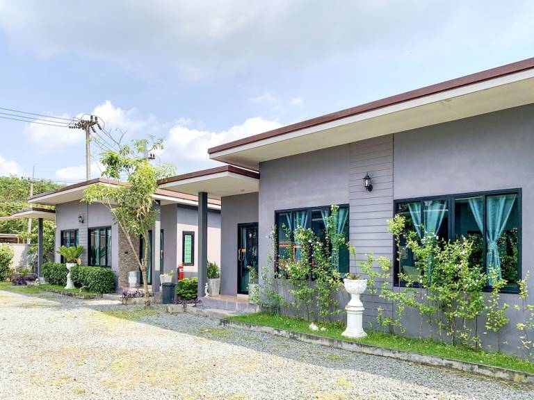 Accommodation  Tha Chang
