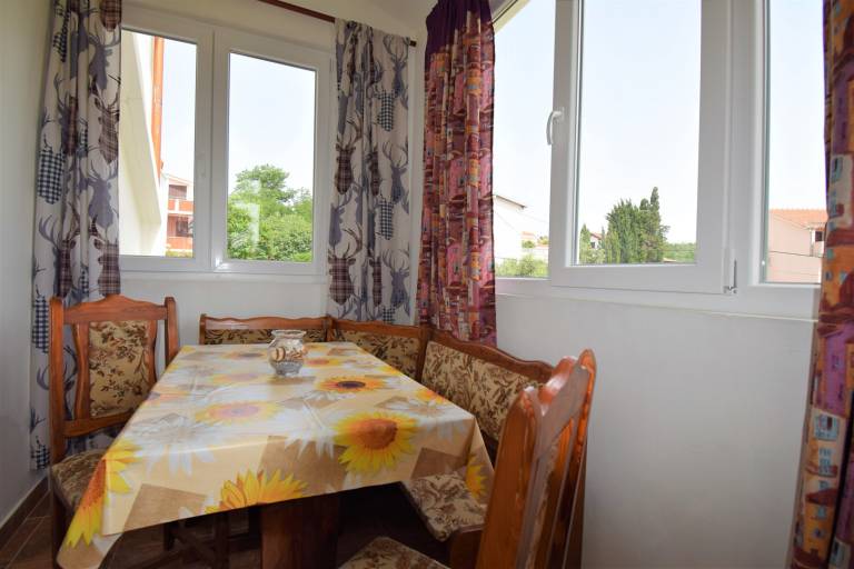 Apartment with garden & barbecue — photo 4