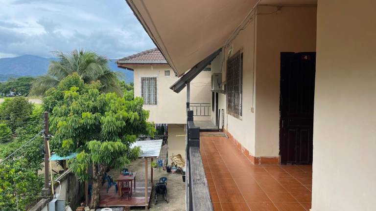 Holiday apartment with patio, grill & garden — photo 5