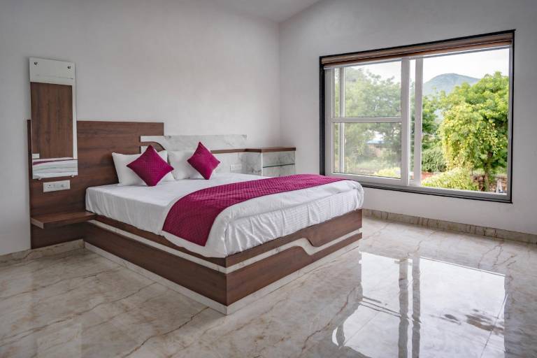 Villa with pool, barbeque & garden | Pets allowed — photo 2